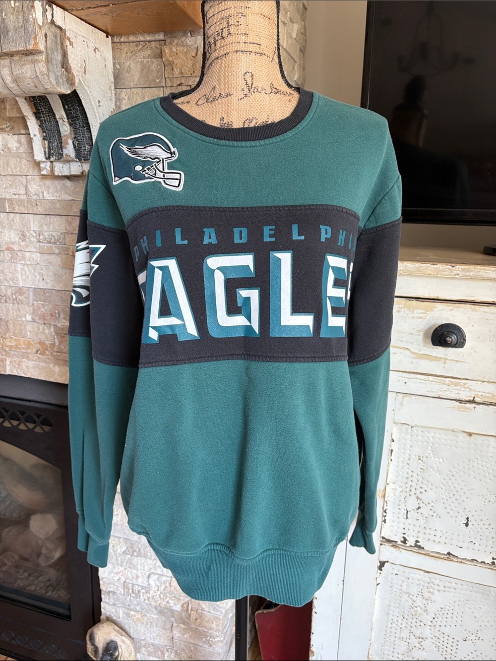 Vtg Hands High Philadelphia Eagles football green black crew neck sweatshirt